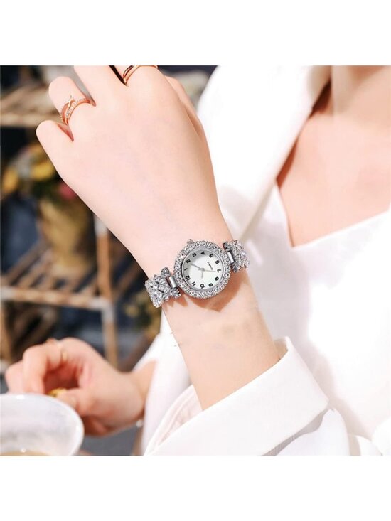 Women Silver Analog Fashion Diamond Bangle Bracelet Set Luxury Round Wrist Watch main image 4